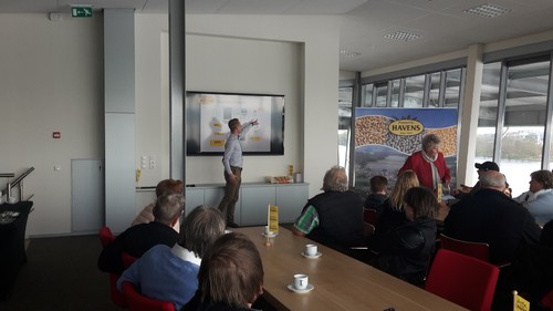 HAVENS-Mitarbeiter Christian Simon bei der Präsentation